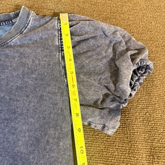Puff sleeve denim color tshirt - Picture 7 of 10